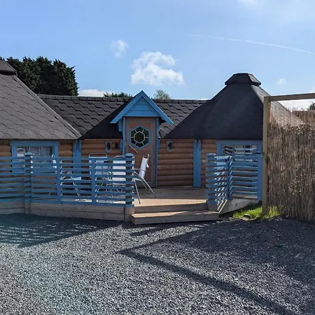 Sunset Retreats The Double Hobbit Villa Worcester Exterior photo